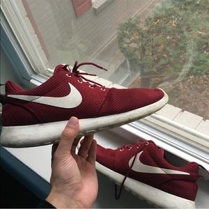 Nike Roshe One ‘Team Red’